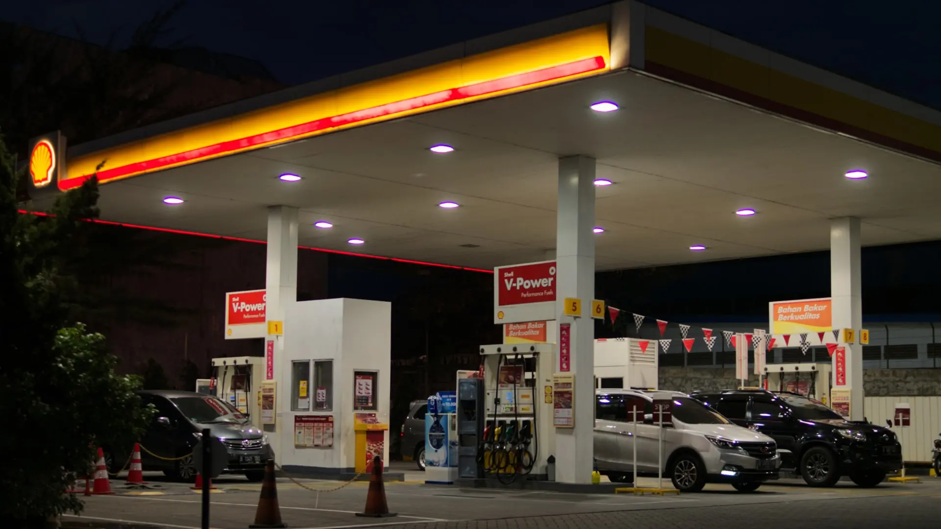Random Shell Gas Station